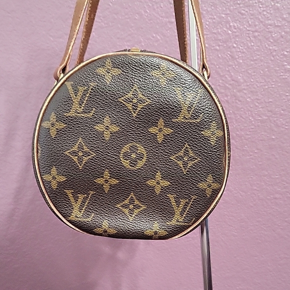 Louis Vuitton Papillon Monogram Barrel Bag - Picture 2 of 13